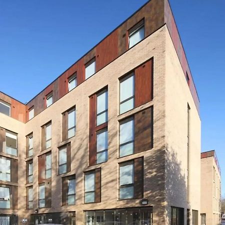 For Students Only Ensuite Bedrooms With Shared Kitchen At Cathedral Point In Winchester Exterior foto